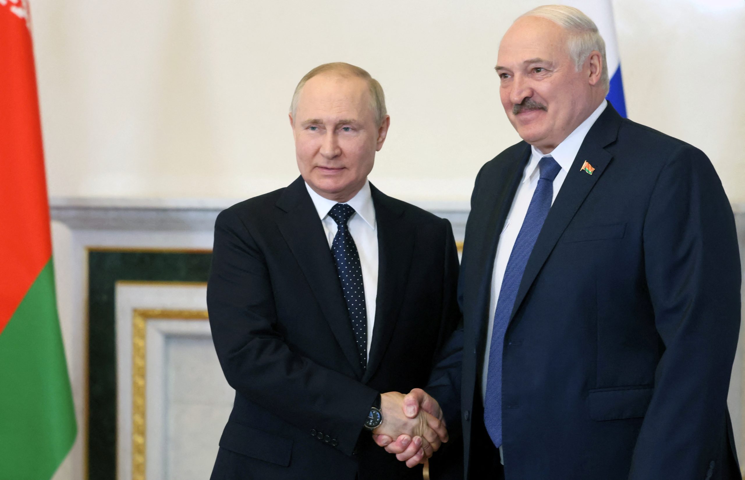 Russian President Putin and Belarusian President Lukashenko meet in St. Petersburg